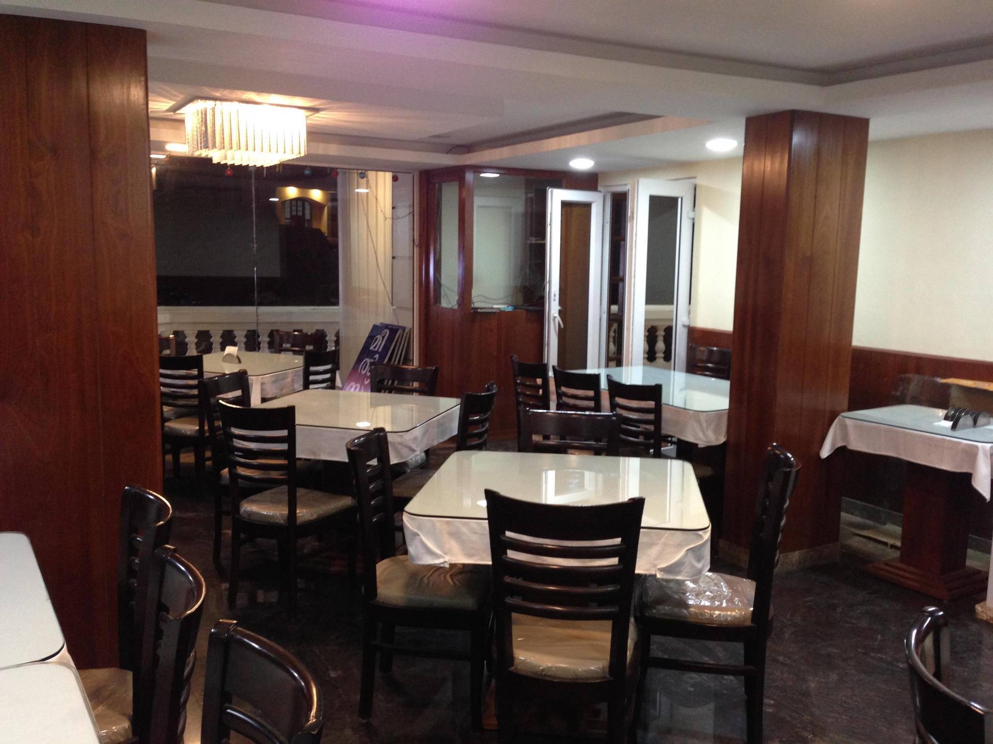The Majestic Crown Hotell Ooty Exteriör bild